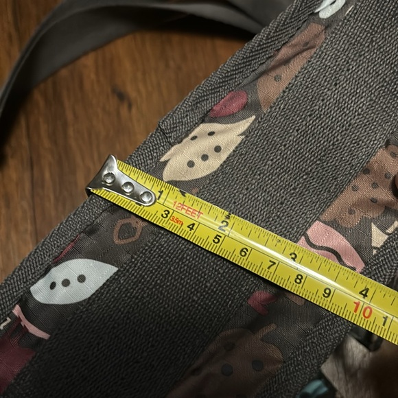 LeSportsac crossbody nylon purse bag - Picture 9 of 15